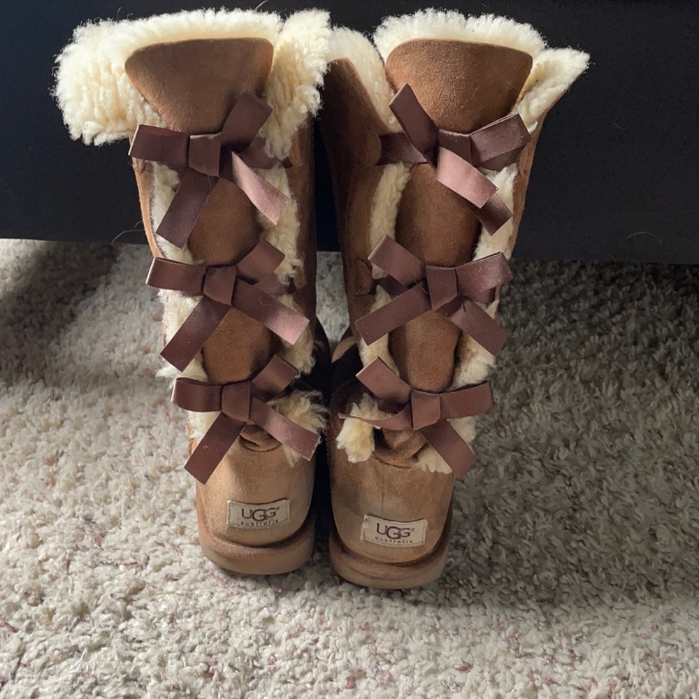 Ugg tall bow boots - Picture 2 of 7